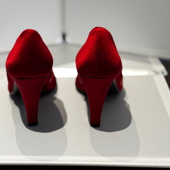 Red Satin Heels Size 38.5 - Picture 3 of 6